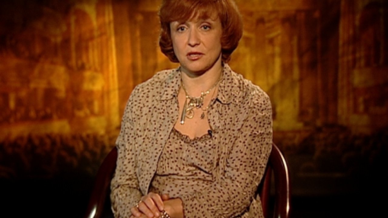 «Роли исполняют...»